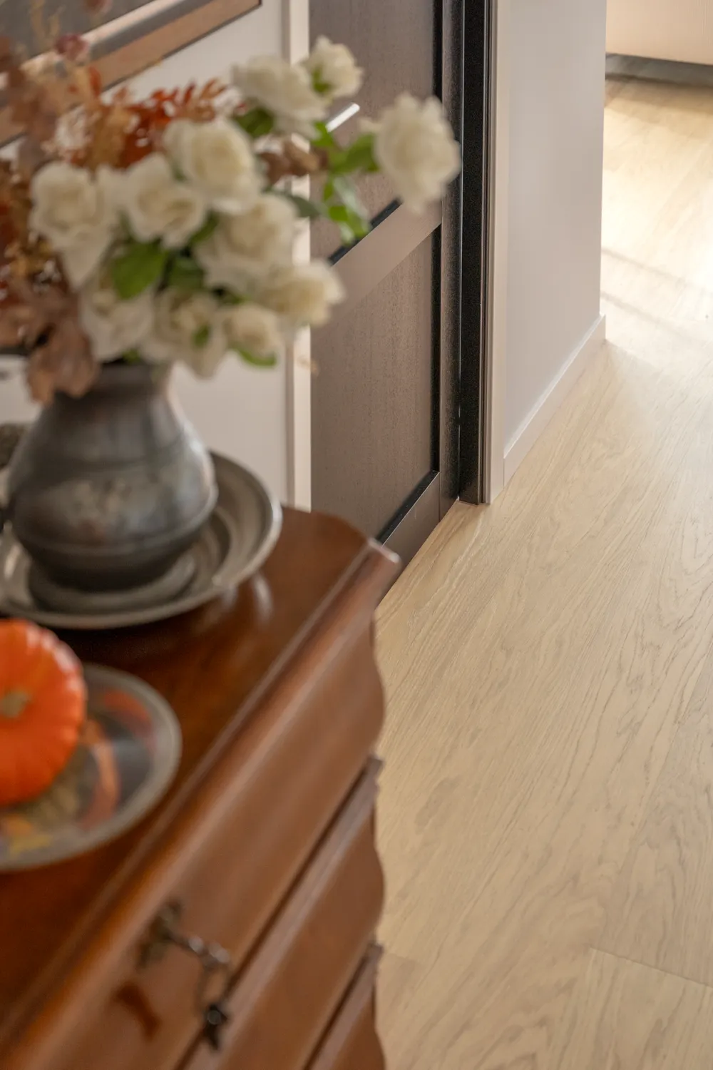 Misty White Oak Select Grade Brushed Finish